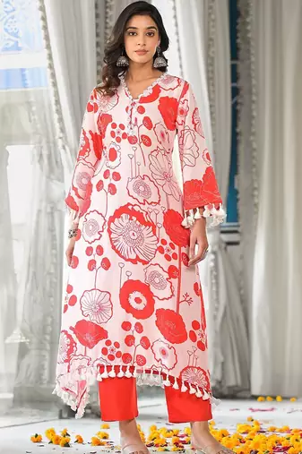 Women Floral Printed Regular Kurta with Trousers