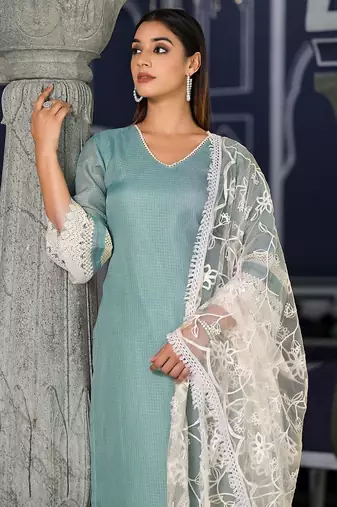 Regular Kurta with Trousers & Dupatta