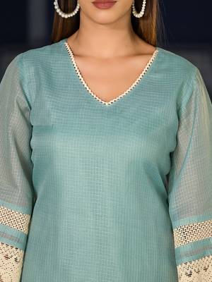 Regular Kurta with Trousers & Dupatta 3