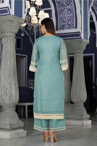 Regular Kurta with Trousers & Dupatta