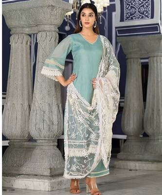 Regular Kurta with Trousers & Dupatta 5