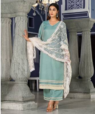 Regular Kurta with Trousers & Dupatta 6