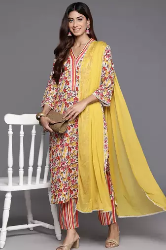 Women Floral Printed Regular Pure Cotton Kurta with Trousers & With Dupatta