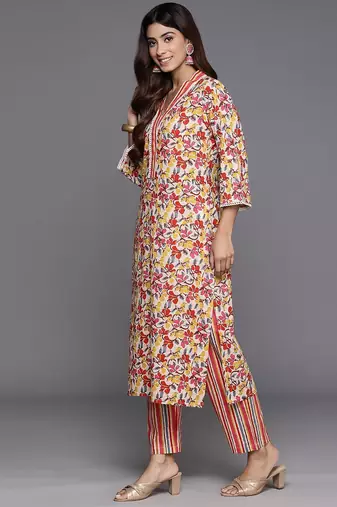 Women Floral Printed Regular Pure Cotton Kurta with Trousers & With Dupatta