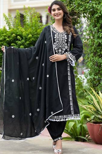 Ethnic Motifs Embroidered Thread Work Pure Cotton Kurta With Trousers & Dupatta