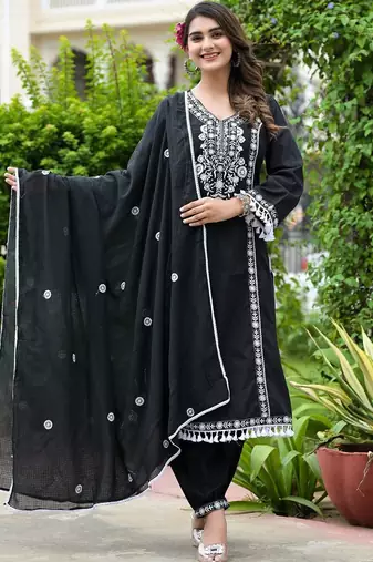 Ethnic Motifs Embroidered Thread Work Pure Cotton Kurta With Trousers & Dupatta