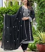 Ethnic Motifs Embroidered Thread Work Pure Cotton Kurta With Trousers & Dupatta