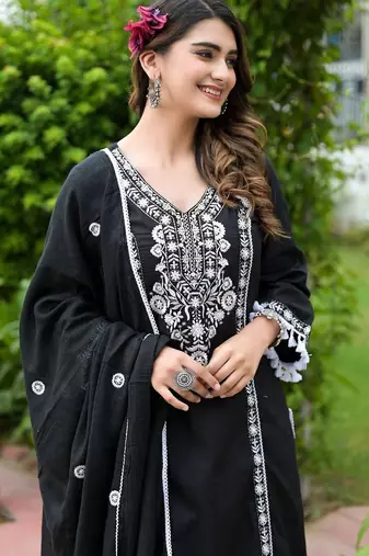 Ethnic Motifs Embroidered Thread Work Pure Cotton Kurta With Trousers & Dupatta