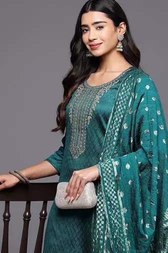 Women Ethnic Motifs Embroidered Straight Kurta with Trousers & With Dupatta