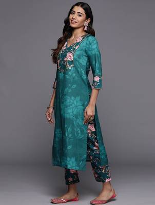 Floral Printed Regular Kurta with Trousers & Dupatta 7