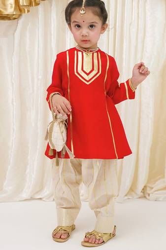 Red embroidered viscose kurti set