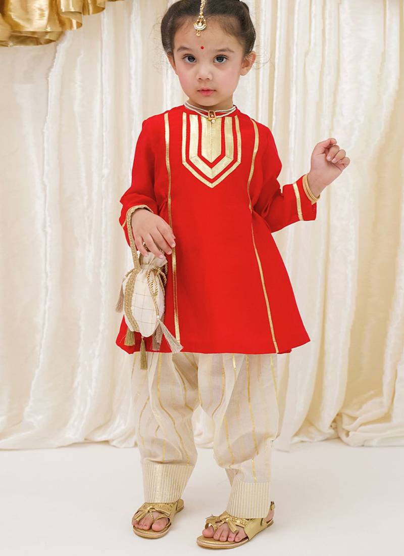 Red embroidered viscose kurti set