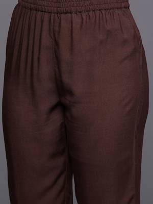 Women Paisley Printed Woolen Kurta Paired with Trousers & Printed Dupatta 3
