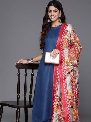 Halter Neck Regular Kurta with Trousers & Dupatta 2