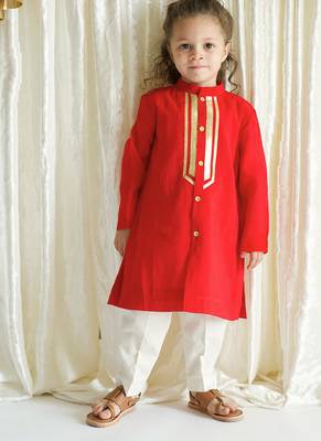 Red embroidered viscose kurta set 2