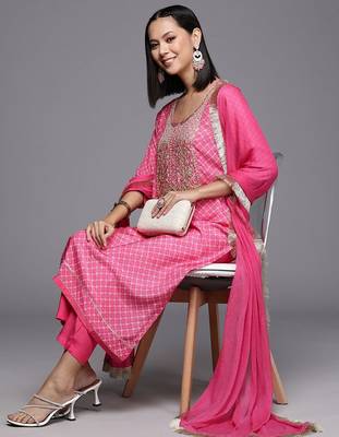 Women Floral Yoke Design Regular Pure Cotton Kurta with Trousers & Dupatta 1