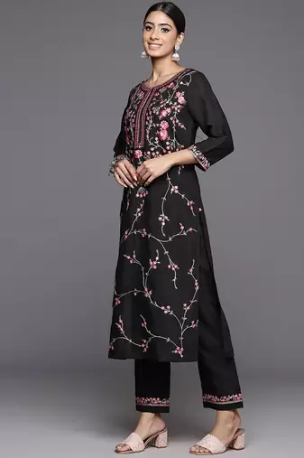 Women Floral Embroidered Regular Thread Work Kurta with Trousers & Dupatta