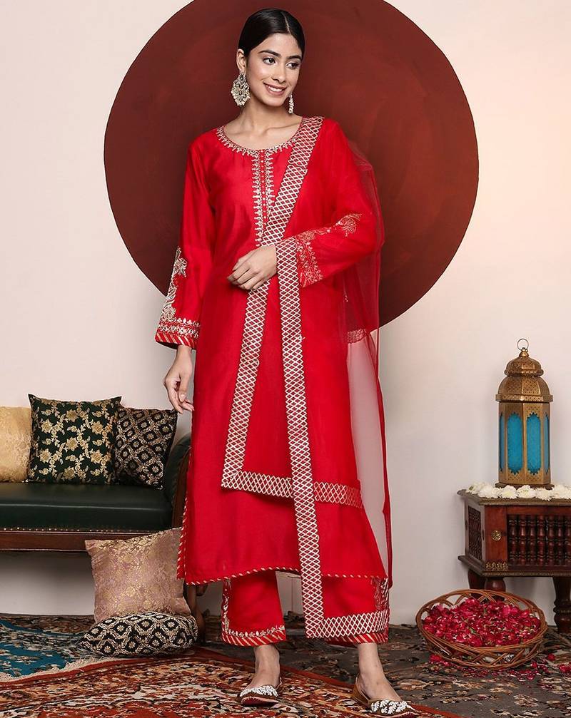 Ethnic Motifs Embroidered Zari Kurta with Trousers & Dupatta