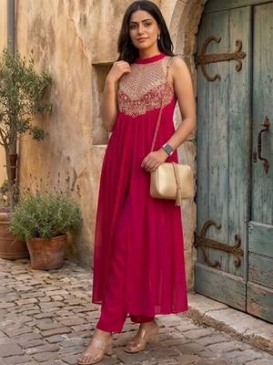 Women Ethnic Motifs Embroidered Empire Thread Work Kurta with Trousers 7