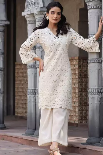 Women Floral Embroidered Regular Pure Cotton Kurta with Trousers