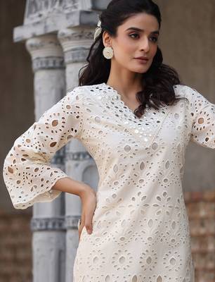 Women Floral Embroidered Regular Pure Cotton Kurta with Trousers 3