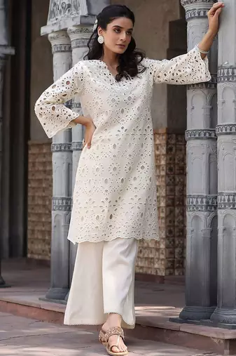 Women Floral Embroidered Regular Pure Cotton Kurta with Trousers