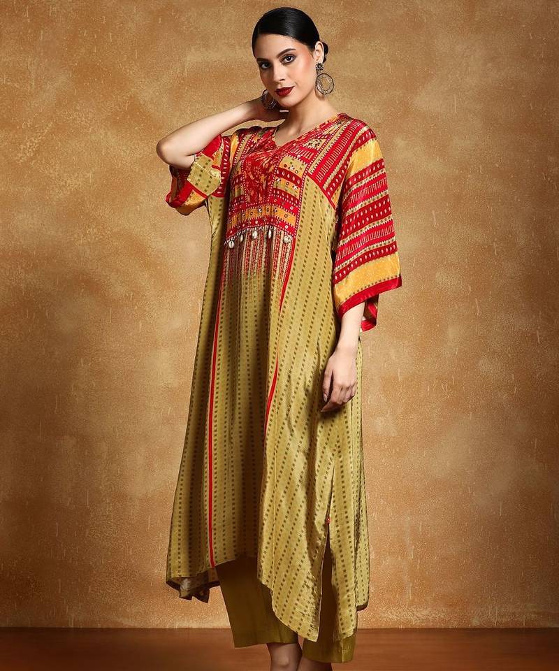 Women Printed Regular Sequinned Kurta with Trousers