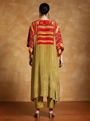 Women Printed Regular Sequinned Kurta with Trousers 6