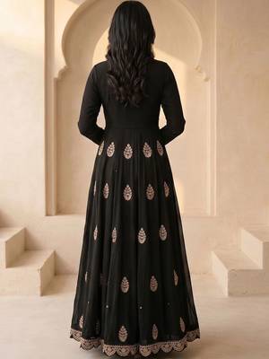 Women Ethnic Motifs Embroidered Empire Thread Work Kurta with Palazzos & With Dupatta 2