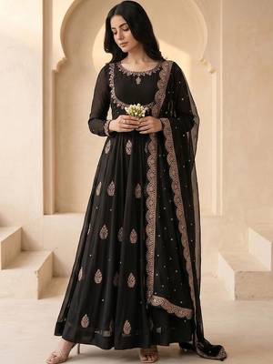 Women Ethnic Motifs Embroidered Empire Thread Work Kurta with Palazzos & With Dupatta 3