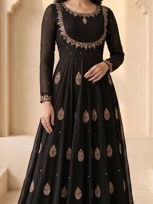 Women Ethnic Motifs Embroidered Empire Thread Work Kurta with Palazzos & With Dupatta 4