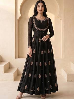 Women Ethnic Motifs Embroidered Empire Thread Work Kurta with Palazzos & With Dupatta 7