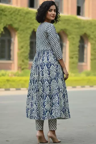 Women Ethnic Motifs Printed Empire Kurta with Trousers