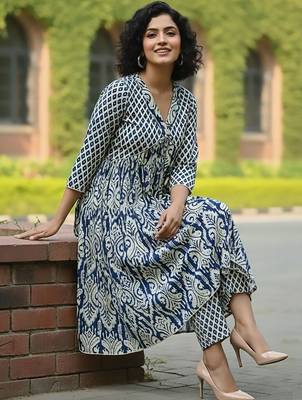 Women Ethnic Motifs Printed Empire Kurta with Trousers 6