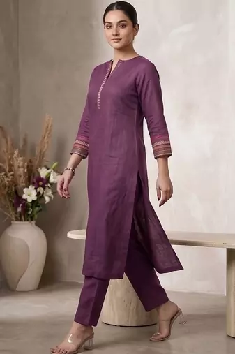 Women Ethnic Motifs Embroidered Regular Thread Work Kurta with Trousers