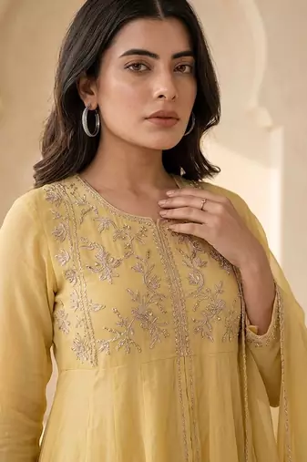 Women Ethnic Motifs Embroidered Empire Thread Work Silk Chiffon Kurti with Palazzos & With Dupatta
