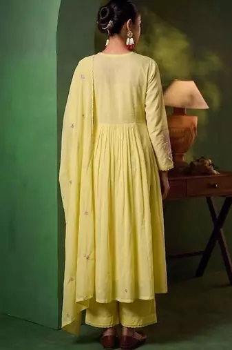 Women Floral Embroidered Empire Thread Work Kurta with Palazzos & With Dupatta
