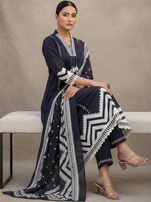 Women Printed Regular Thread Work Kurta with Trousers & With Dupatta 2