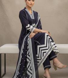 Women Printed Regular Thread Work Kurta with Trousers & With Dupatta
