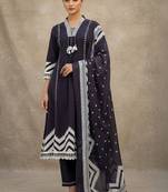 Women Printed Regular Thread Work Kurta with Trousers & With Dupatta