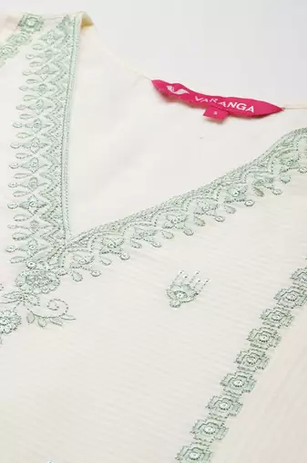 Floral Embroidered Thread Work Pure Cotton Kurta With Trousers & Dupatta