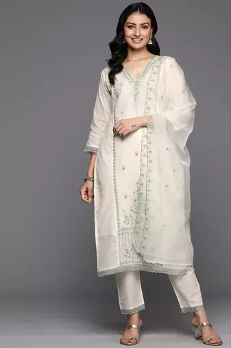 Floral Embroidered Thread Work Pure Cotton Kurta With Trousers & Dupatta
