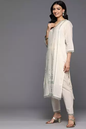 Floral Embroidered Thread Work Pure Cotton Kurta With Trousers & Dupatta