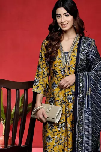 Women Floral Printed A-Line Kurta with Trouser & Dupatta