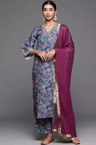 Women Paisley Printed Woolen Kurta Paired with Trousers & Printed Dupatta