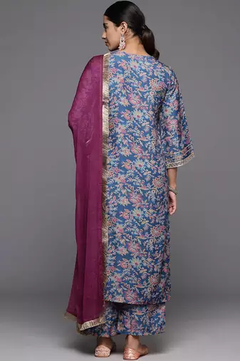 Women Paisley Printed Woolen Kurta Paired with Trousers & Printed Dupatta