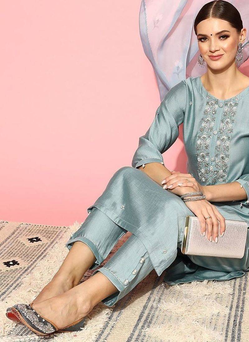 Floral Embroidered Regular Beads & Stones Kurta with Trousers & Dupatta