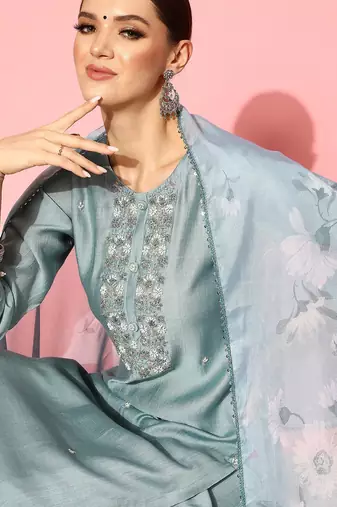 Floral Embroidered Regular Beads & Stones Kurta with Trousers & Dupatta
