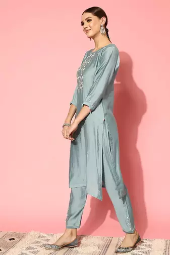Floral Embroidered Regular Beads & Stones Kurta with Trousers & Dupatta