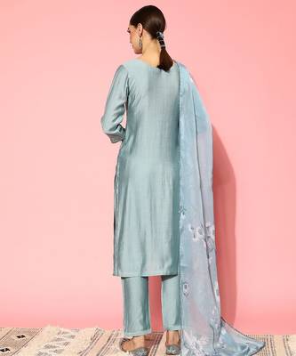 Floral Embroidered Regular Beads & Stones Kurta with Trousers & Dupatta 5